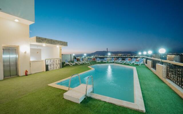 Queens Valley Hotel, Restaurants, Bars and Spa Luxor