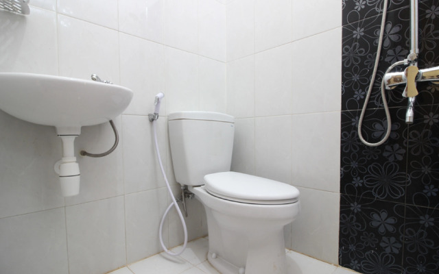 RedDoorz @ Jalan Parangtritis