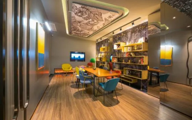 Sushi Light Luxury Hotel (Shanghai Hongmei Road)