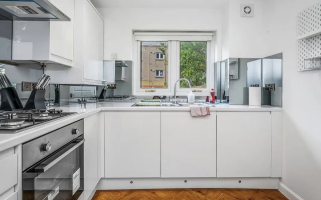 Luxury 2bed 2bath-ground Floor-free Parking