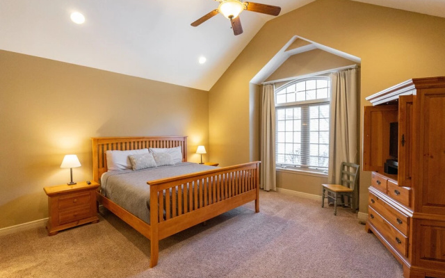 Deer Valley 164 4 Bedroom Apts