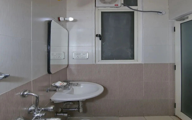 Alarians Stay By OYO Rooms