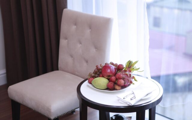 Adonis Hotel