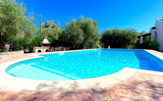 Kostas Beach Estate with private pool