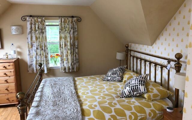 The Coach House B&B and Apartment
