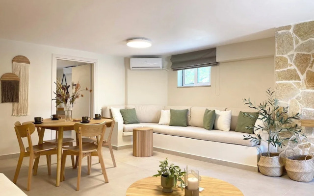 Villa Fleria Seaside Studios & Apts