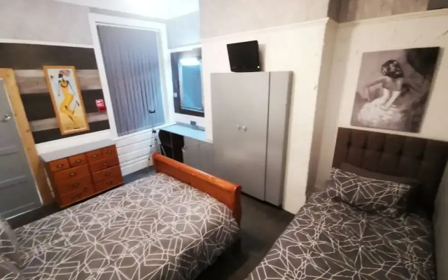 Immaculate 1-bed Apartment in Blackpool - Sleeps 5