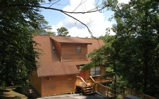 Fox Run Escape 1140 by RedAwning