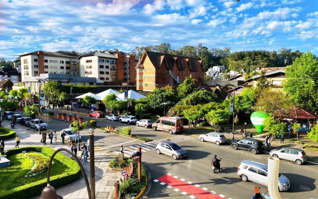 Vista ESPETACULAR ao lado da RUA COBERTA