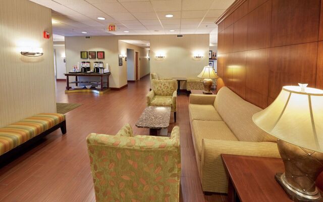 Hampton Inn Massillon