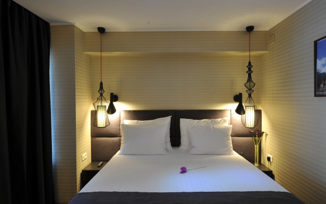 Crystal Palace Hotel - Image 6