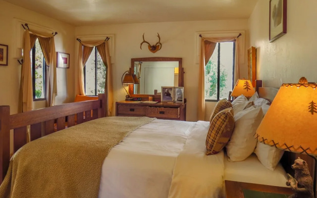 Topanga Canyon Inn B&B
