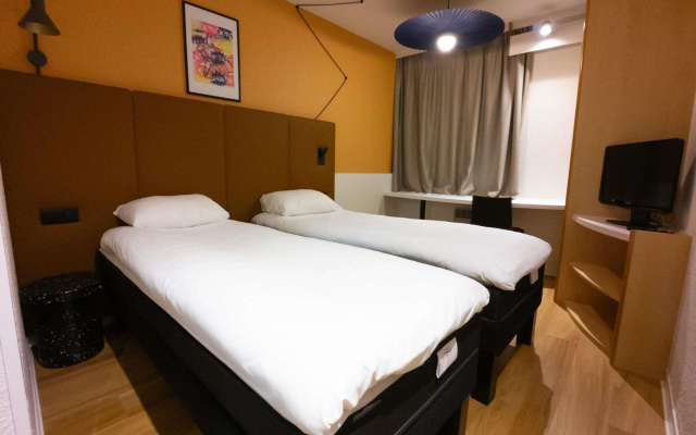 ibis Lyon Est Bron