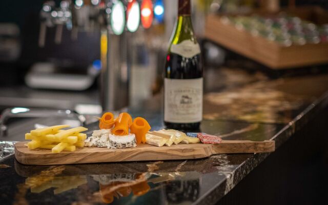 Kyriad Lyon Ouest - Limonest