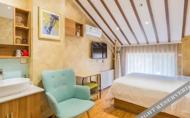 V International Apartment Hotel (Currently unavailable)