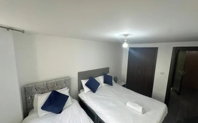 1br-sleeps4-parking-closetocentre