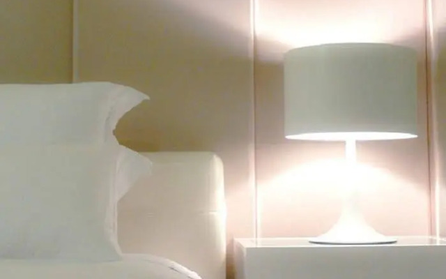 Royal Group Motel Chien Kuo Branch