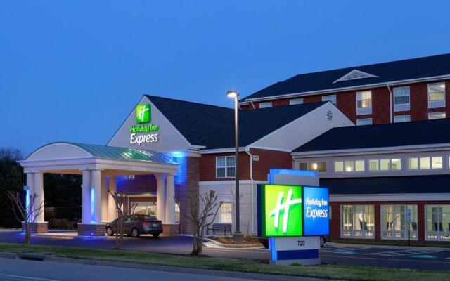 Holiday Inn Express Williamsburg North by IHG