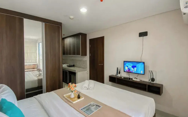 Comfy And Homey Studio At Enviro Apartment