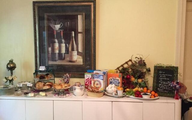 18 Vine Inn & Carriage House