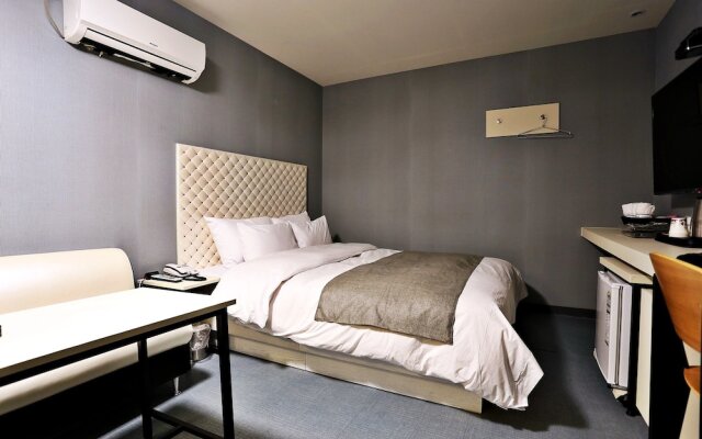 Hotel Form