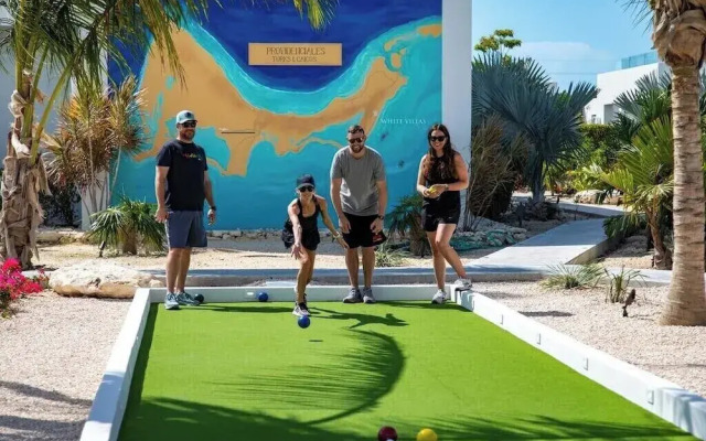 2bdr Beachside Vacation Villa, Hotel Amenities v6
