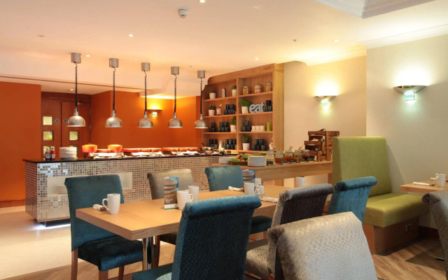 Отель B&B Hotel London Heathrow