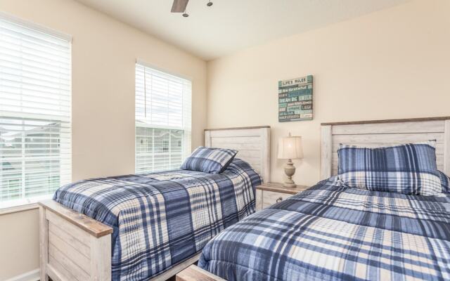 Holly Village-RU1070