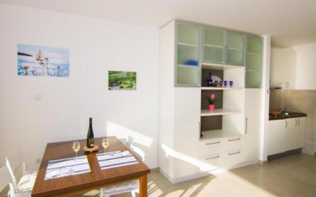 Apartment Primosten Adiomare