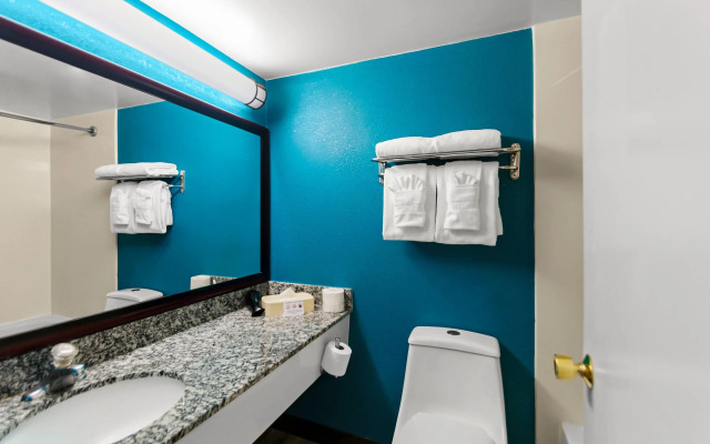 Clarion Inn Falls Church - Arlington