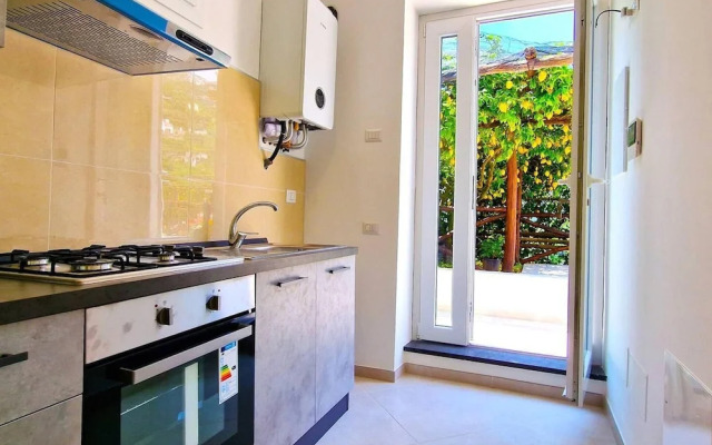 Villa in Lemon Grove With Sea Views & Sea Breeze