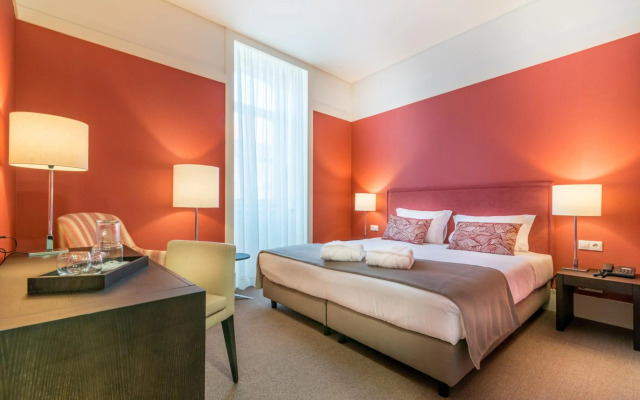 Universal Boutique Hotel