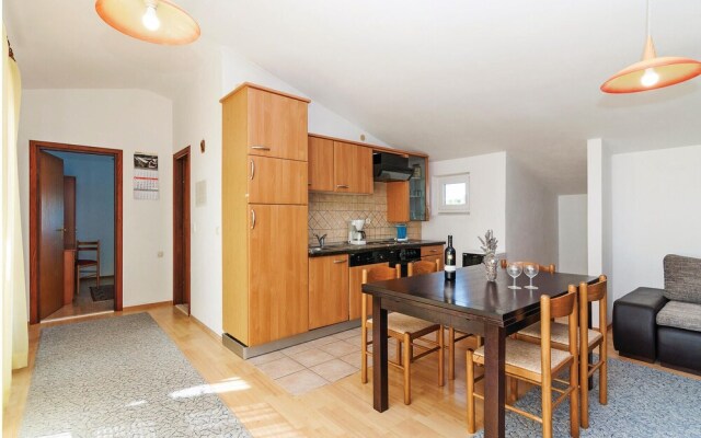 Amazing Apartment in Sv.filip i Jakov With 2 Bedrooms