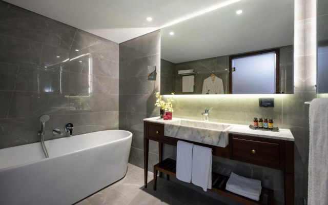 Crowne Plaza Tel Aviv Beach by IHG