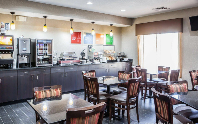 Comfort Inn Lees Summit @ Hwy 50 & Hwy 291