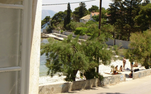 Piv - 10 m From Beach - A2