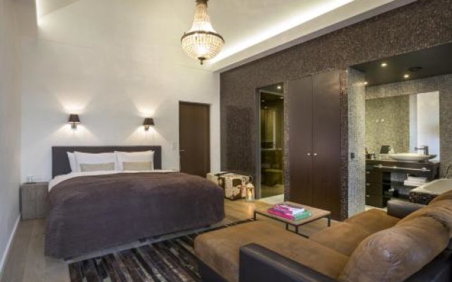 Frost Boutique Hotel