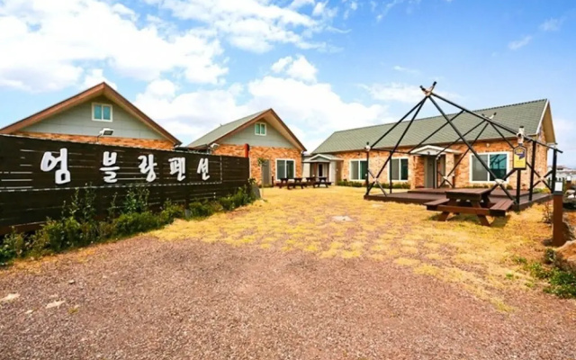 Seoguipo Umblanc Pension