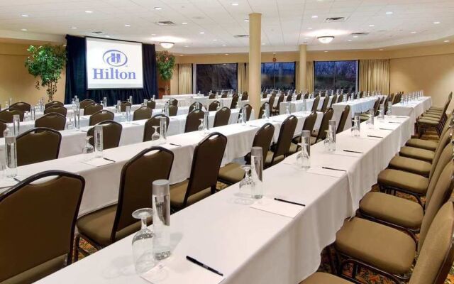 Hilton Chicago / Indian Lakes Resort