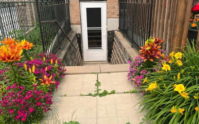Spacious 2 Bedroom guest suite
