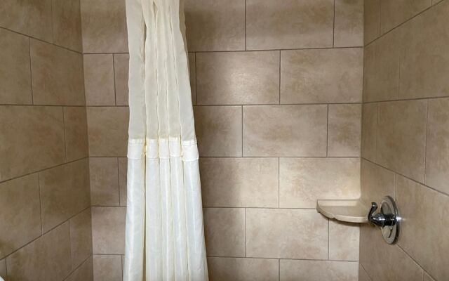 Delux Inn Clearwater