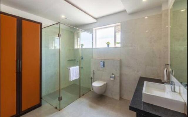 White Pebbles by Vista Rooms