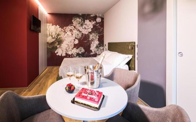 Vicolo Malavolta 7 Rooms and Suites