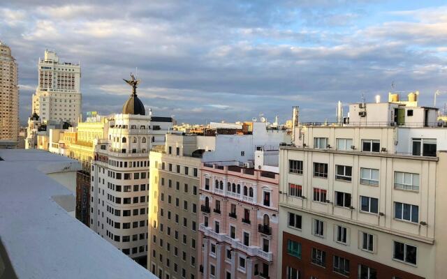 Studio in Madrid, With Wonderful City View and Wifi