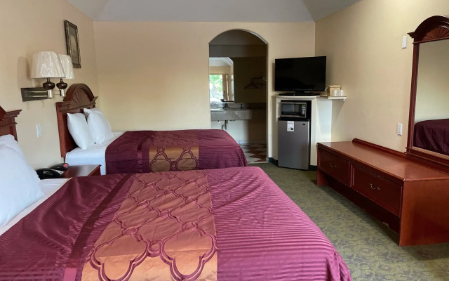 Executive Inn And Suites
