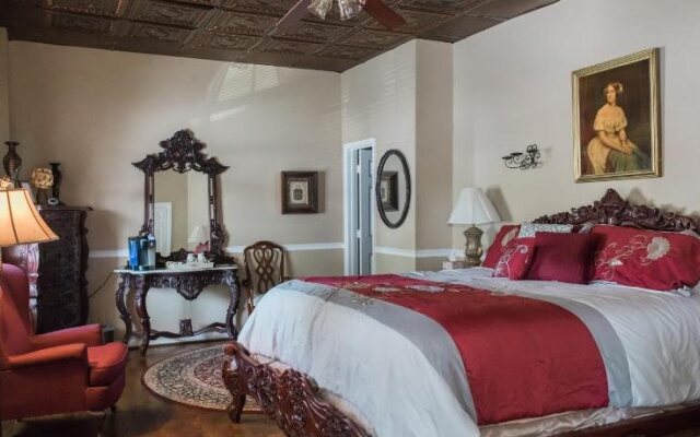 Inn At The Olde Silk Mill