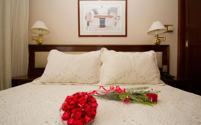 Le Premier Suites