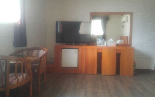 Samcheonpo Grand Motel