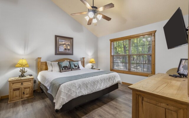 Grey Moose Lodge w/ Amenities Access!