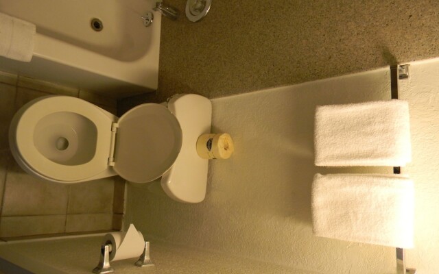 Bestway Inn